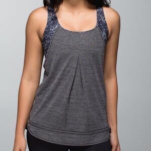 Lululemon Run Times Tank Activewear Top Grey black Built-In Sports Bra Womens 6